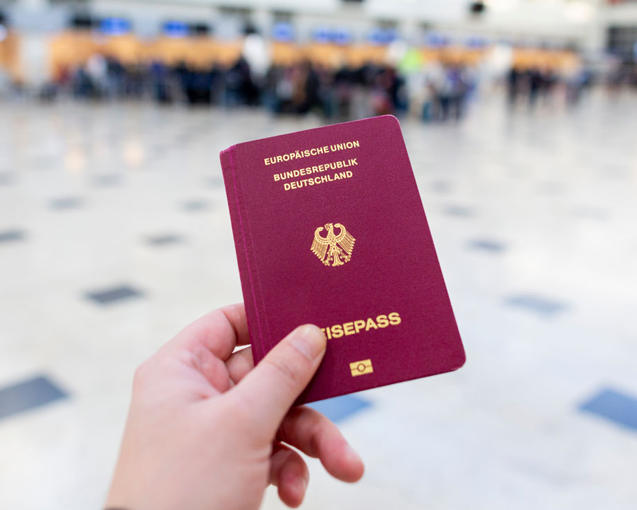 Apply to renew German passport